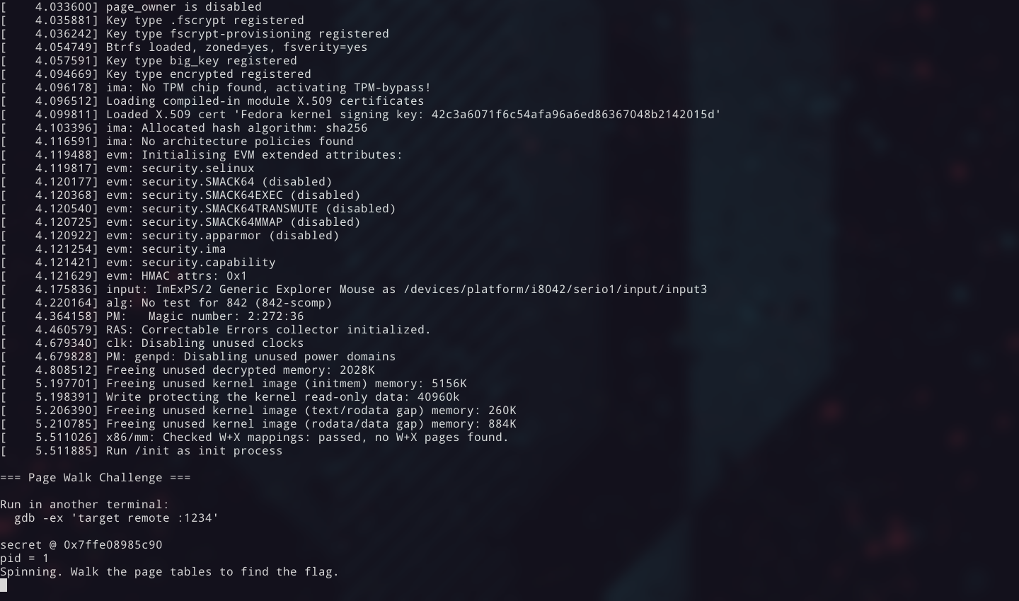 Terminal QEMU après le démarrage, montrant la sortie du binaire du défi avec l'adresse du flag et le PID