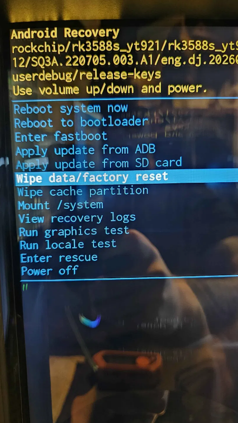 Wipe data/factory reset이 강조 표시된 Android 리커버리 메뉴